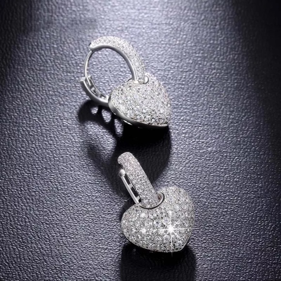 925 Sterling Silver Pave Diamond Heart Dangle Drop Huggie Hoop Earrings 26 mm - Picture 3 of 7